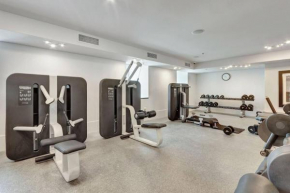 Brickell Luxury 1BR Condo with Parking Workspace